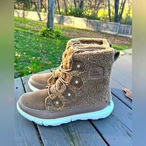 Sorel Brown Fuzzy Winter Boots